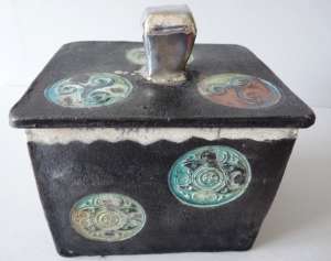 Raku : Bote avec motifs celtiques